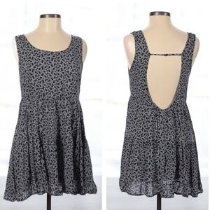 Blu Pepper Open Back Dress l SIZE M